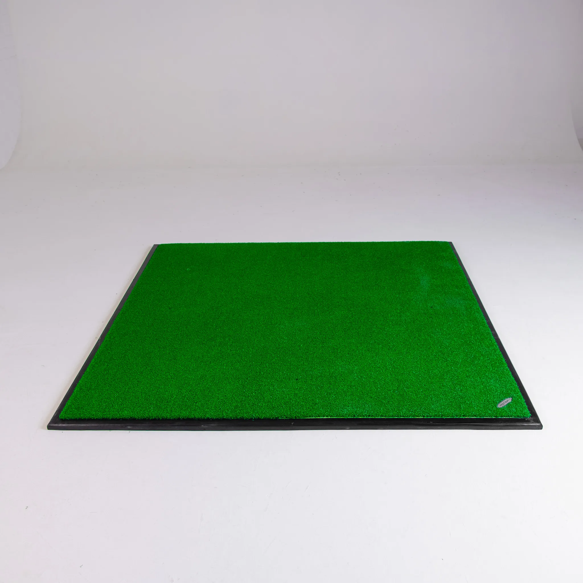 GolfBays Standard Hitting Mat 1.5m x 1.5m (4'11 x 4'11)