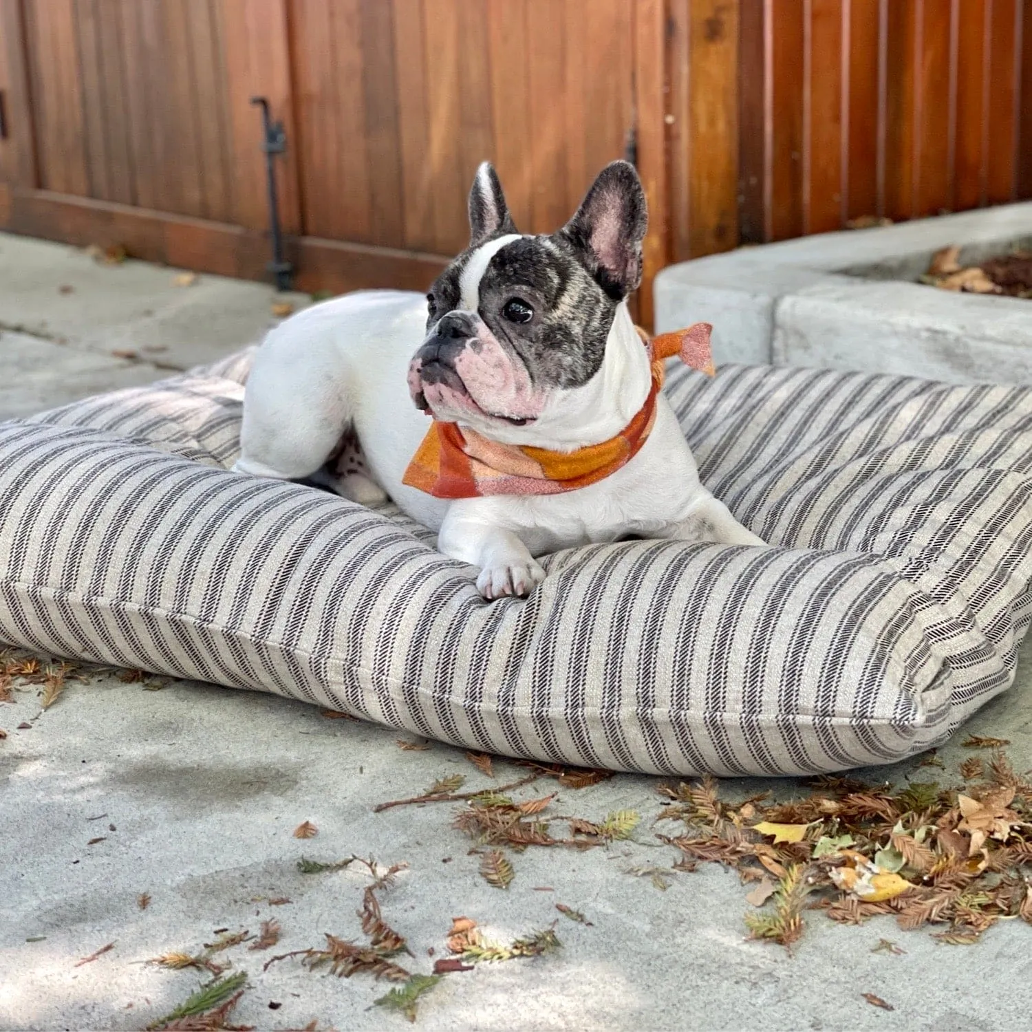 Ticking stripe Pillow Bed